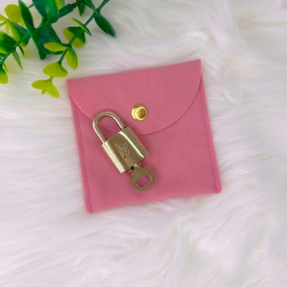 Louis Vuitton Padlock And Key #314 - Picture 4 of 9